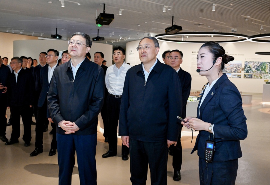 赵嘉鸣,朱芝松,张为,李政,张小宏,新疆生产建设兵团领导张文胜,姜新军